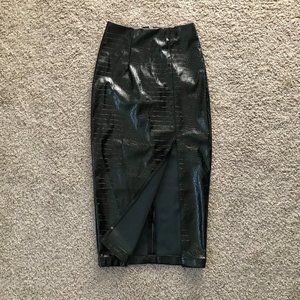Missguided Crocodile/Snakeskin Black Pencil Skirt